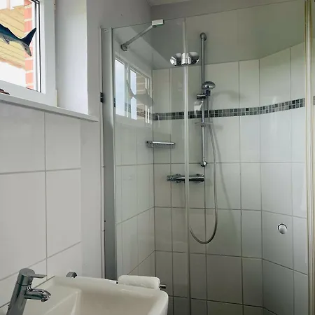 Haus Windhuug 1 *